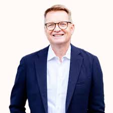 Carey Nieuwhof Biography: Age, Net Worth, Family, Career and Achievements