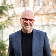 Darryl Dash Biography: Age, Net Worth, Family, Career and Achievements